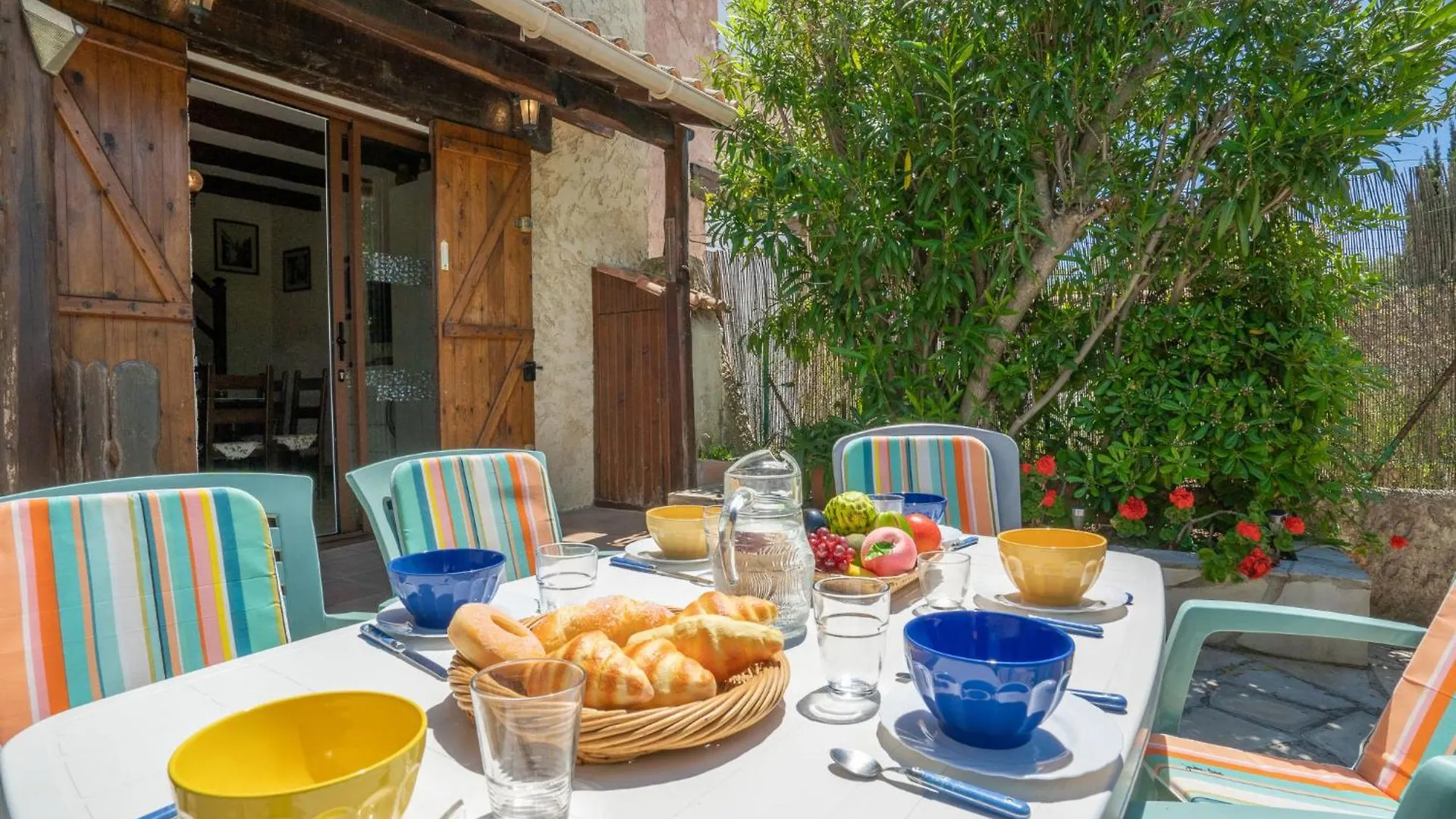 Apartment Les Jardins De Sinople By Interhome La Madrague